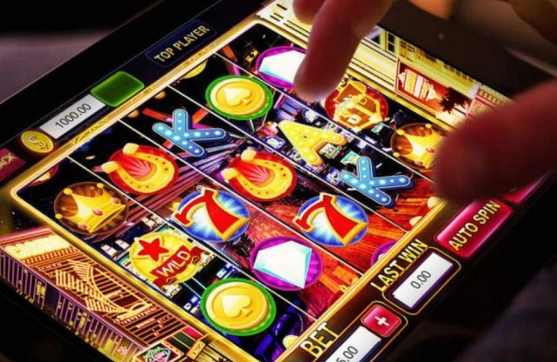 Watch Casino Royale UK Online - Experience the Thrill of James Bond 2